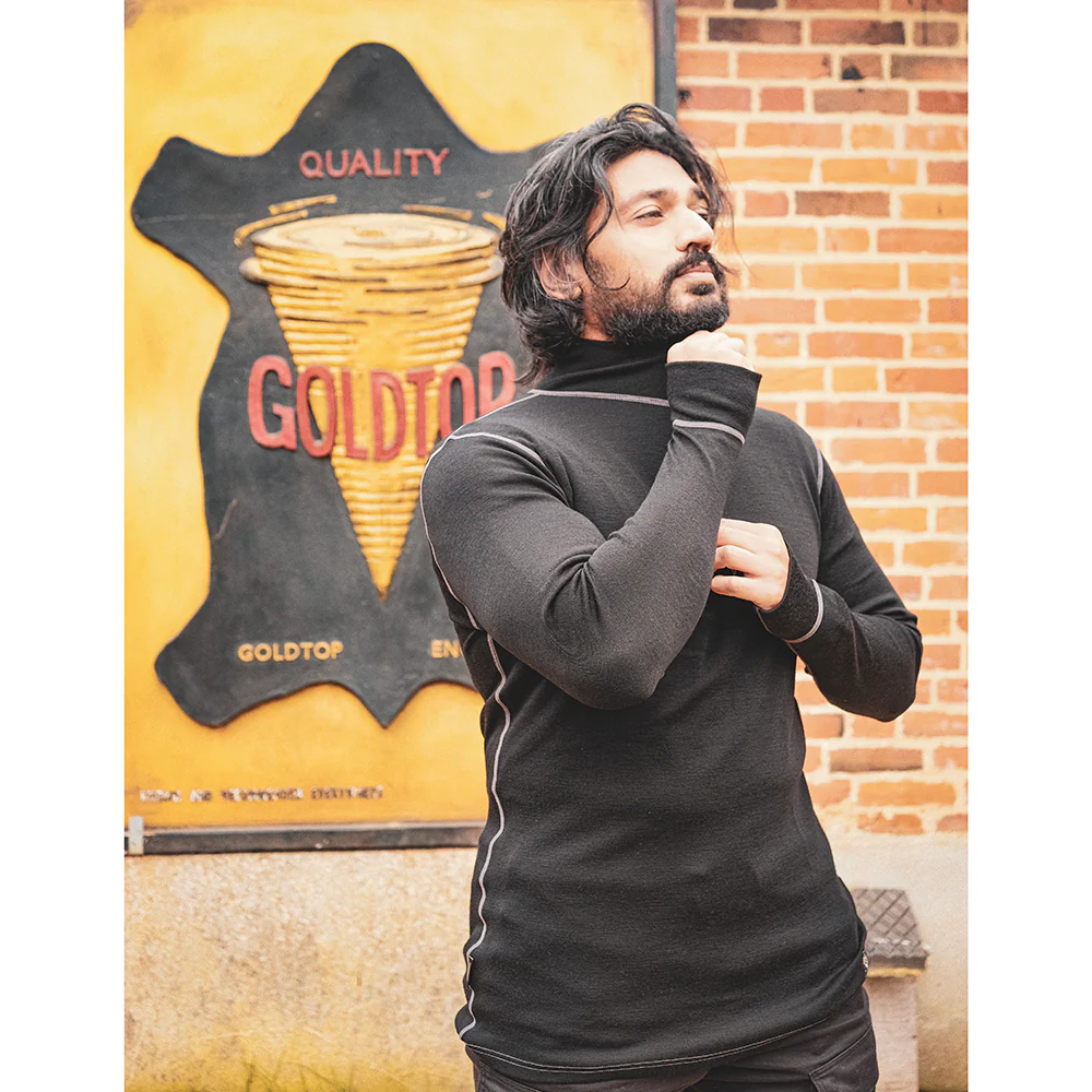 100% Merino Wool Zip Up Base Layer - Image 12