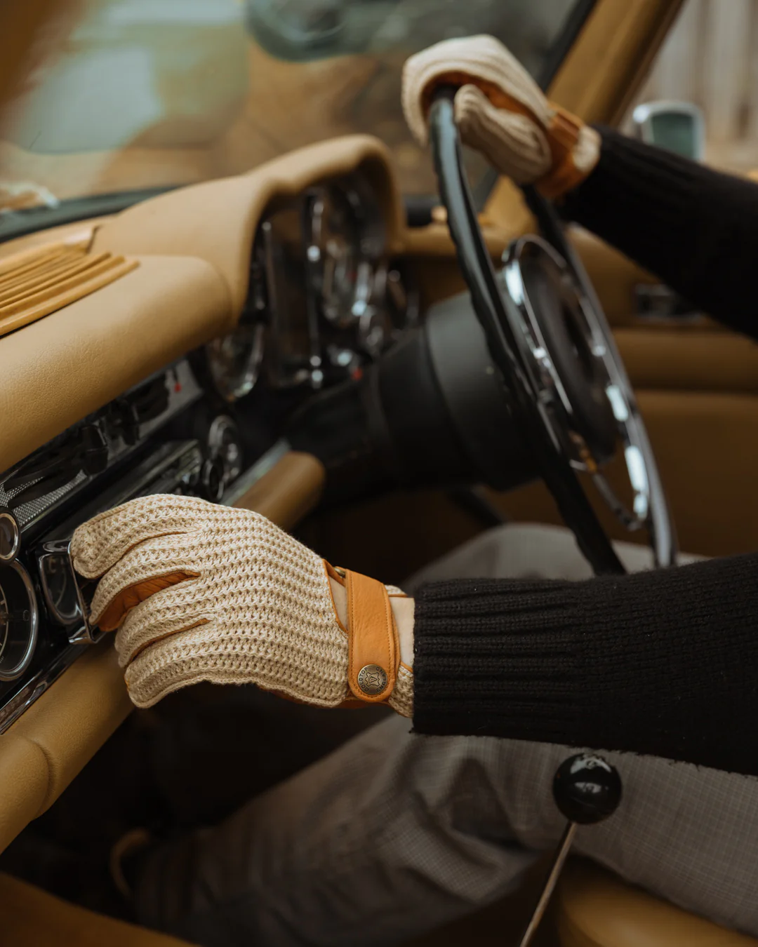 Deerskin Leather String Back Driving Gloves - Image 5