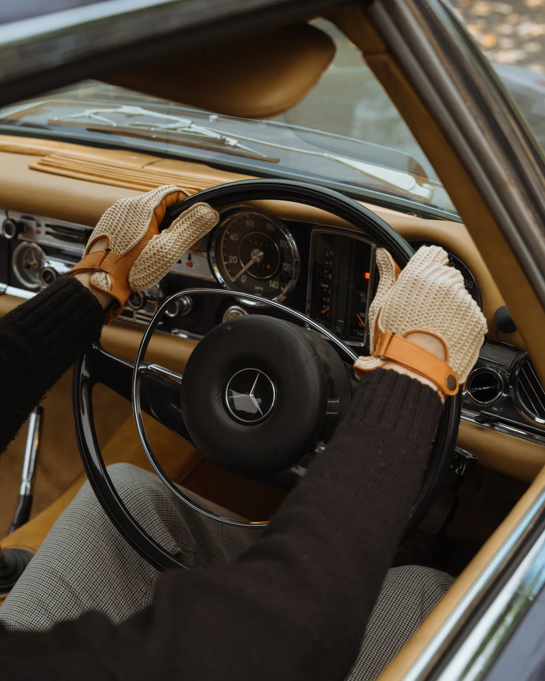 Deerskin Leather String Back Driving Gloves - Image 6
