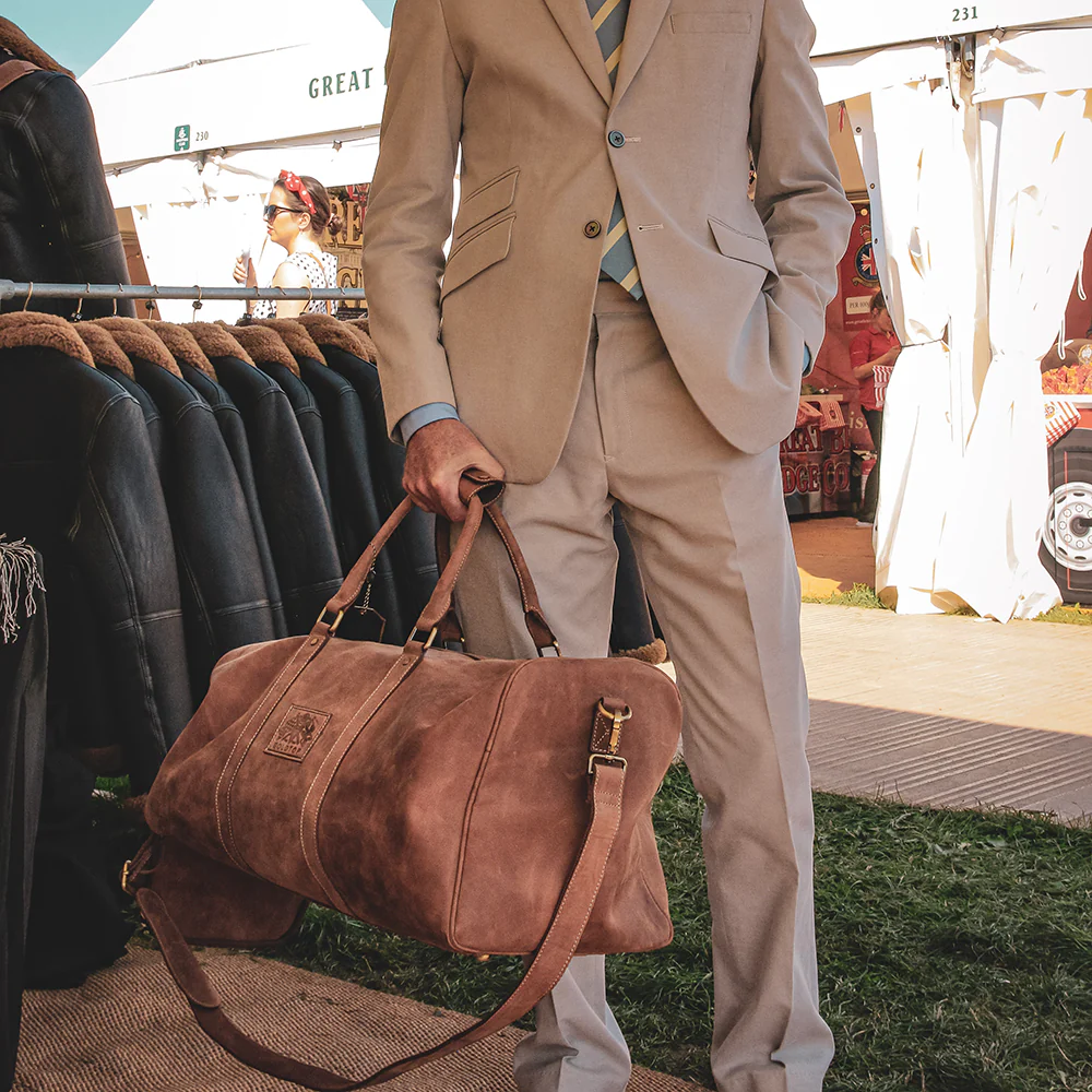 Leather Holdall - Image 11