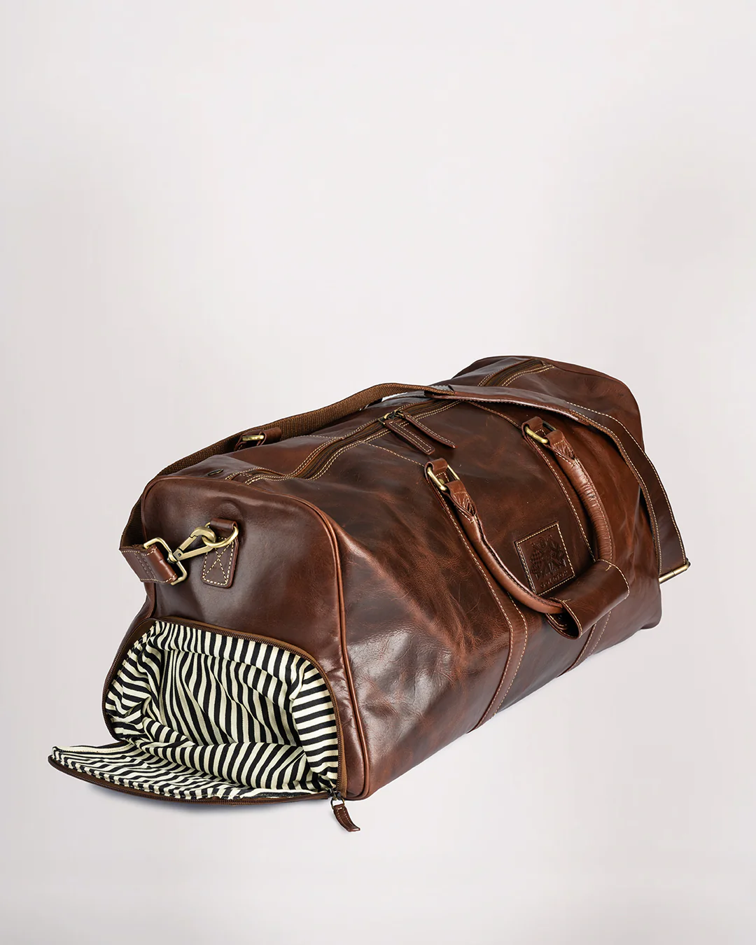 Leather Holdall - Image 15