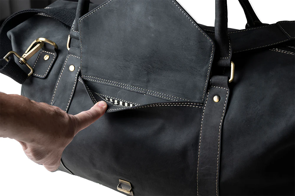 Leather Weekend Bag - Image 8