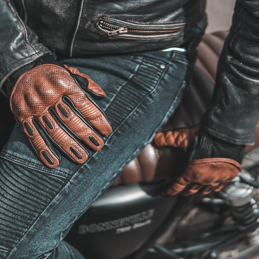 Silk Lined Predator Gloves - Image 7