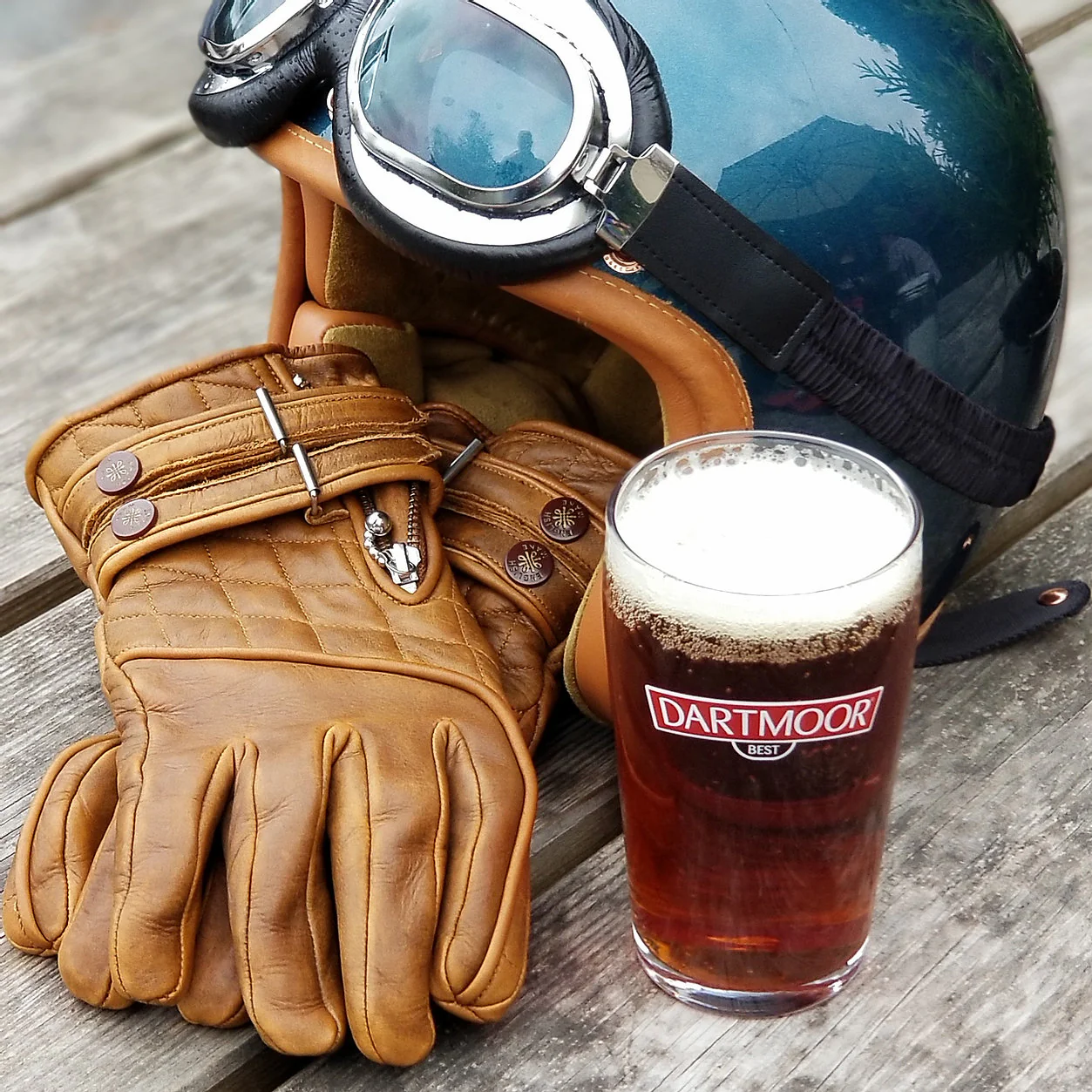 Quilted Cafe Racer Gloves - Image 12