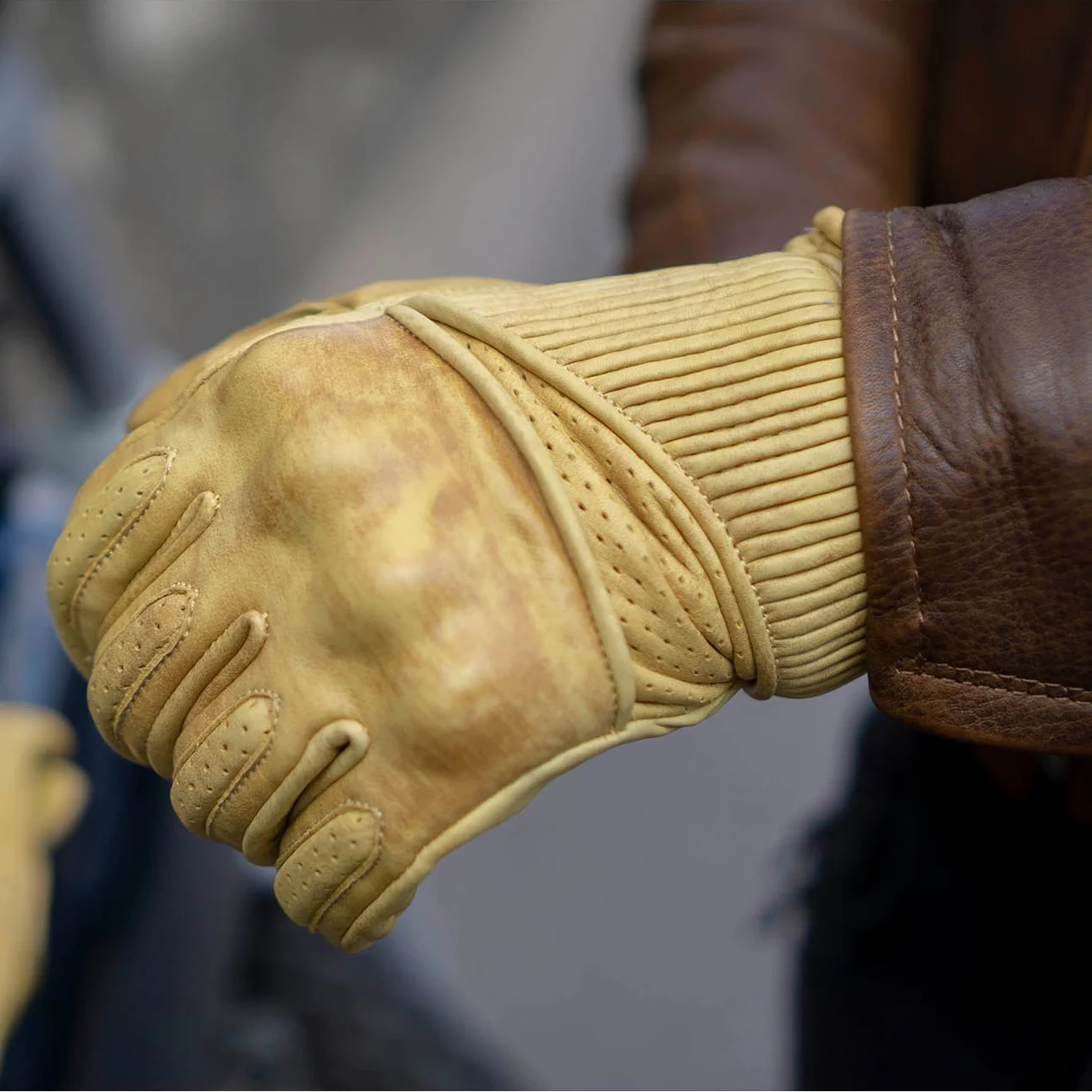 Silk Lined Viceroy Gloves - Image 13