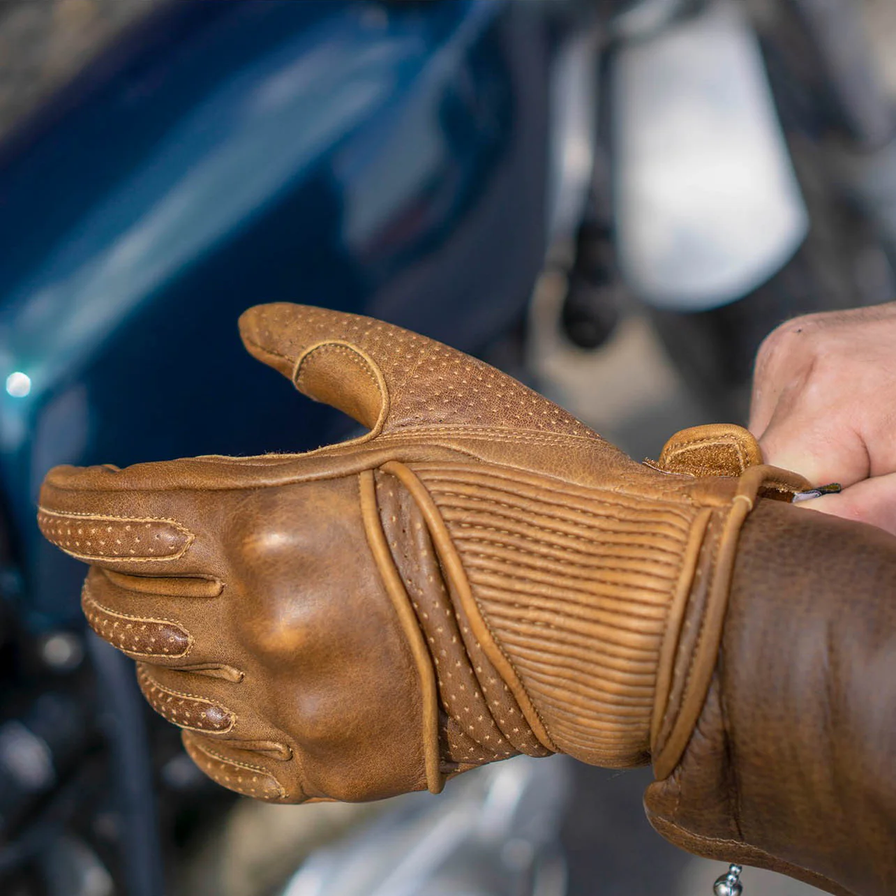 Silk Lined Viceroy Gloves - Image 9