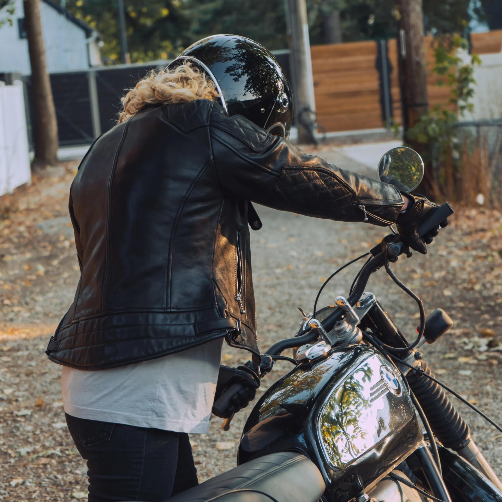 Womens '76 Cafe Racer Jacket - Image 15