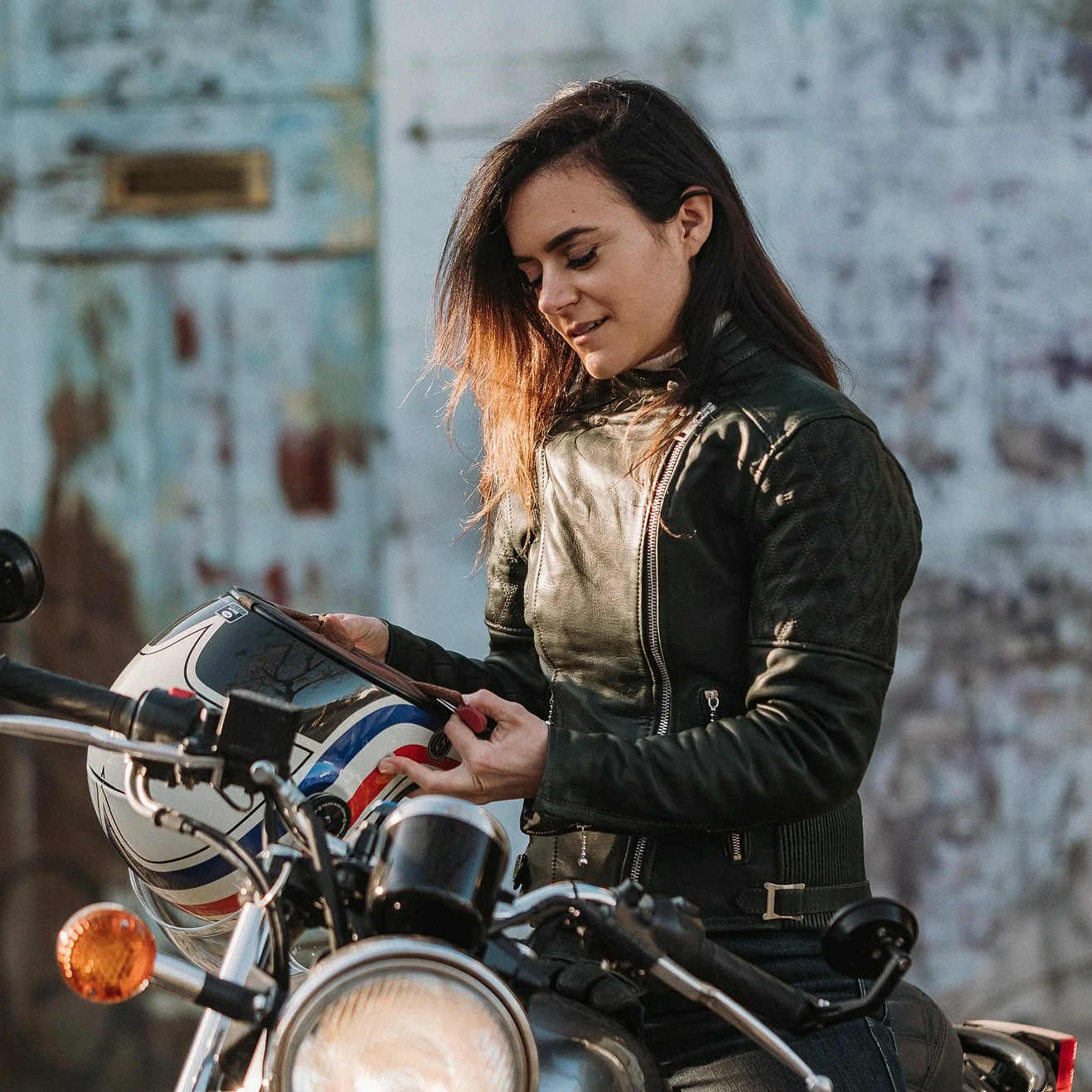 Womens Bobber Jacket - Image 11