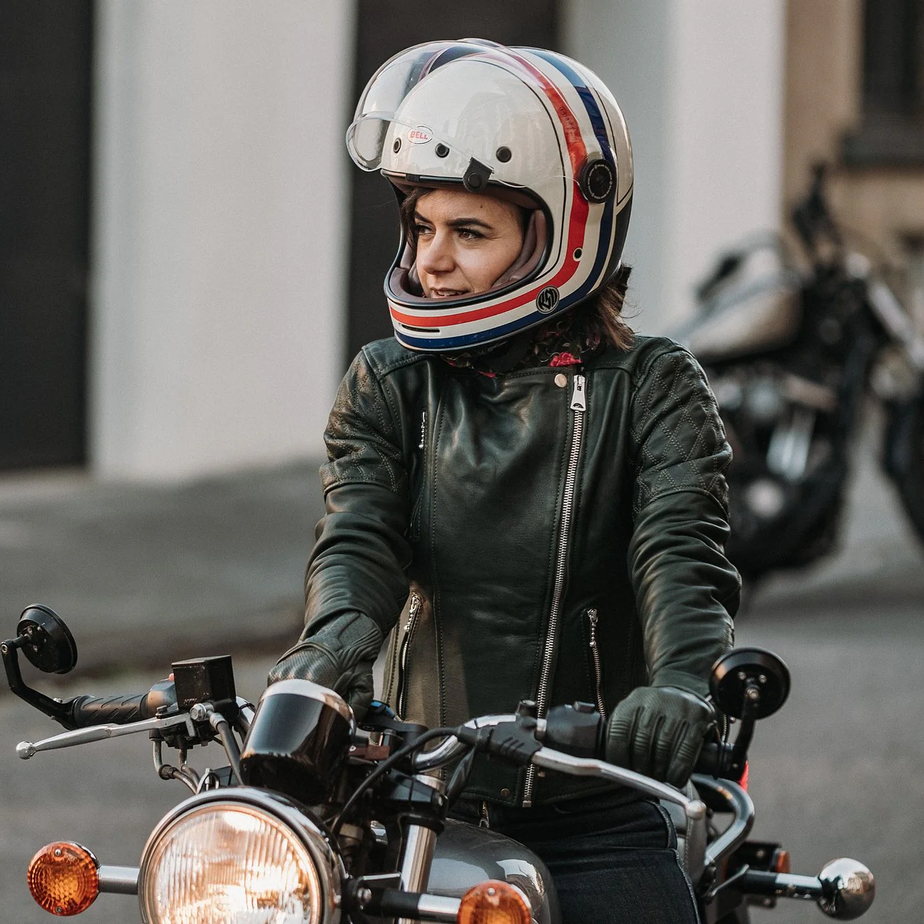Womens Bobber Jacket - Image 14