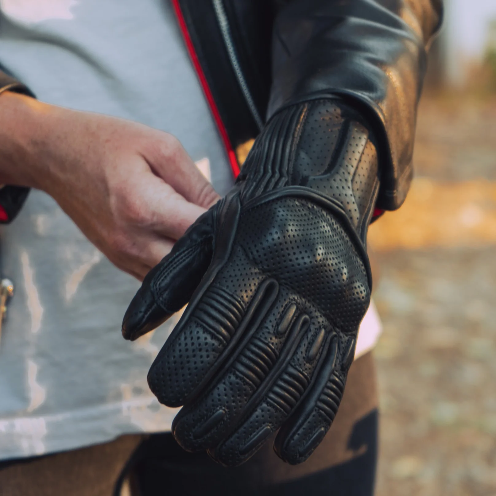 Silk Lined Predator Gloves - Image 5